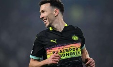 开云kaiyun官网 -关于欧冠加时末段再迎强敌，埃因霍温临场应变，主帅态度——引发热议，资深球员宣示担当的信息