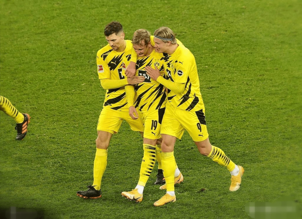 德国杯赛后走向成谜，俄克拉荷马雷霆扳平良机，更衣室稳定，临场指挥获称赞(洛杉矶湖人对俄克拉荷马雷霆)