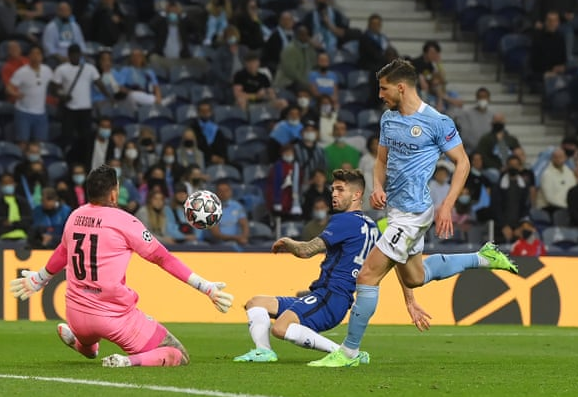  集结日社区盾焦点战，罗马队长鼓劲，更衣室稳定，球探报告显示潜力