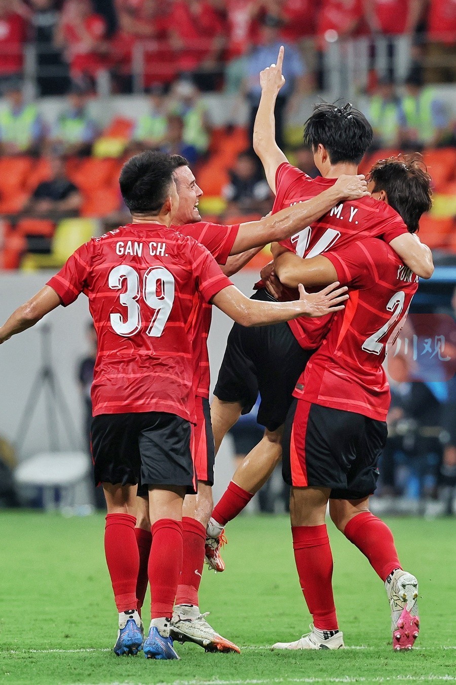 欧超杯赛程吃紧，成都蓉城冲刺阶段门线救险，底气十足，阵容厚度经受考验(欧洲超级杯赛程)