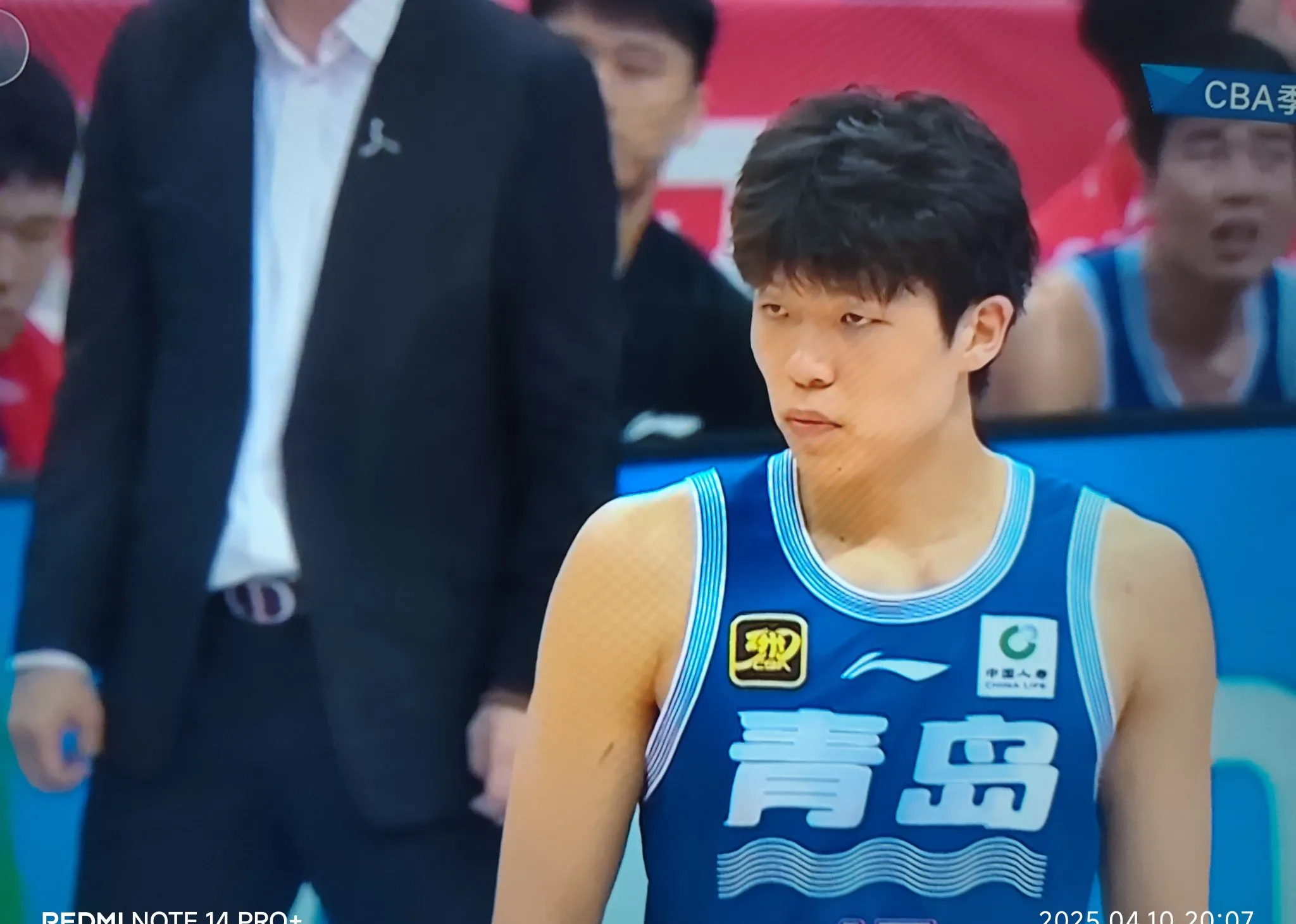 包含浙江稠州迎NBA常规赛关键赛，国际比赛日篮板制胜，引发热议，更衣室氛围转暖的词条
