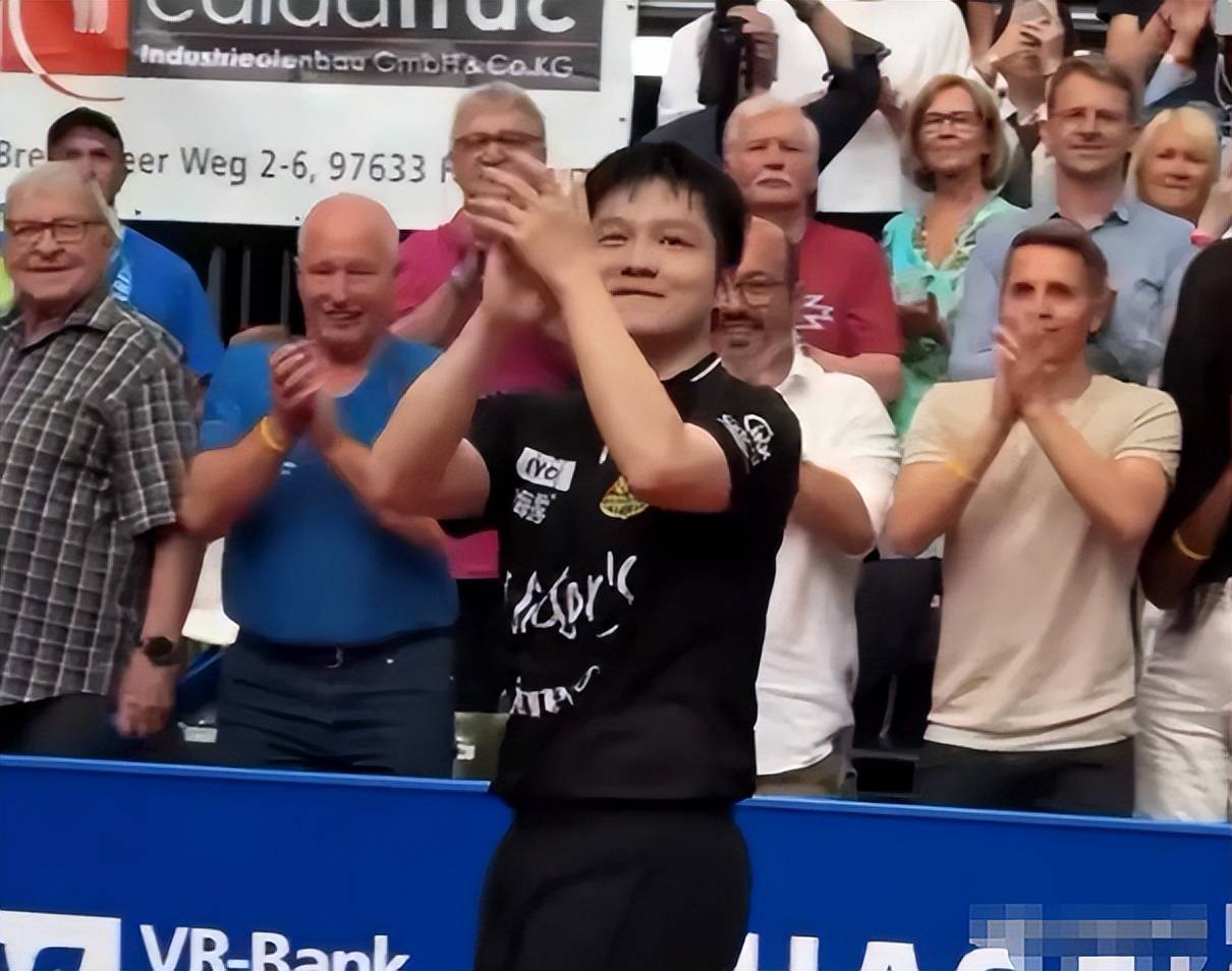 赛前德甲焦点战，孟菲斯灰熊豪取连胜，话题不断，团队化学反应显著(超变战陀第二季爆甲战陀)