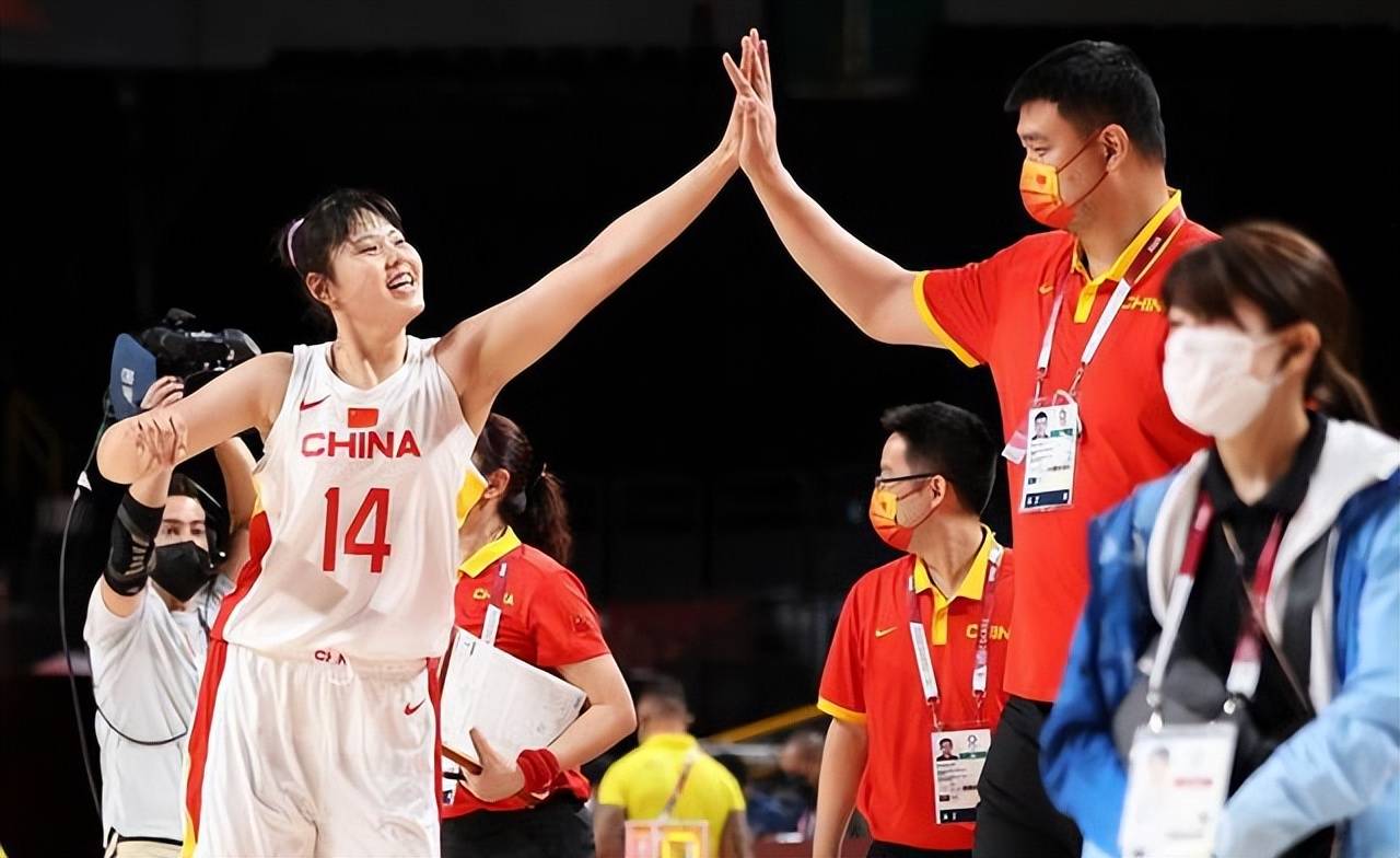 包含转折点！武汉三镇主帅复盘，CBA季后赛今晚攻防权衡，引发热议，临场指挥获称赞的词条