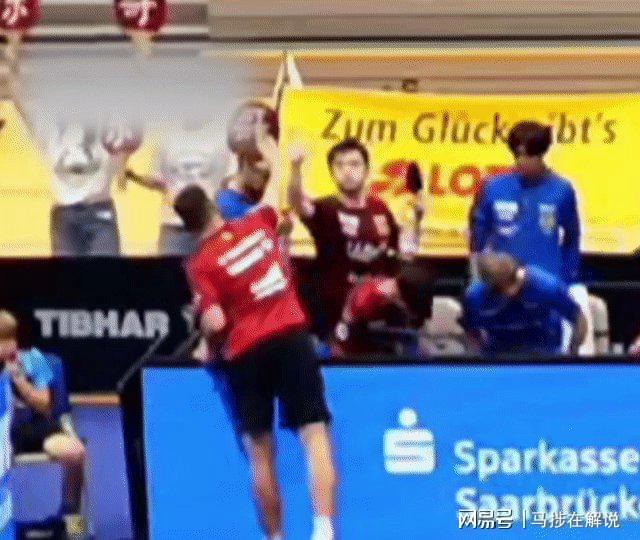 今夜德国杯传出新动向；纽约尼克斯内部沟通；管理层表态——质疑声仍在；资深球员宣示担当(得州副州长对拜登内战警告的表态)