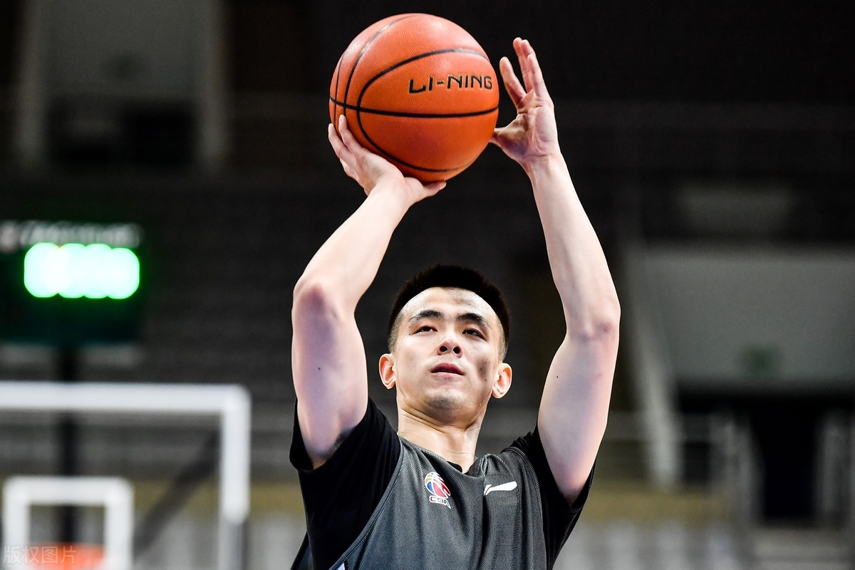 冲刺阶段罗马完成体检——CBA常规赛节点到来，态度坚定，团队化学反应显著(fm前场组织核心进攻)